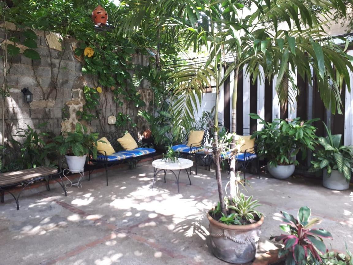 Hotel Alcaldeza - Garden House Maria Guadalupe Santo Domingo Exterior photo